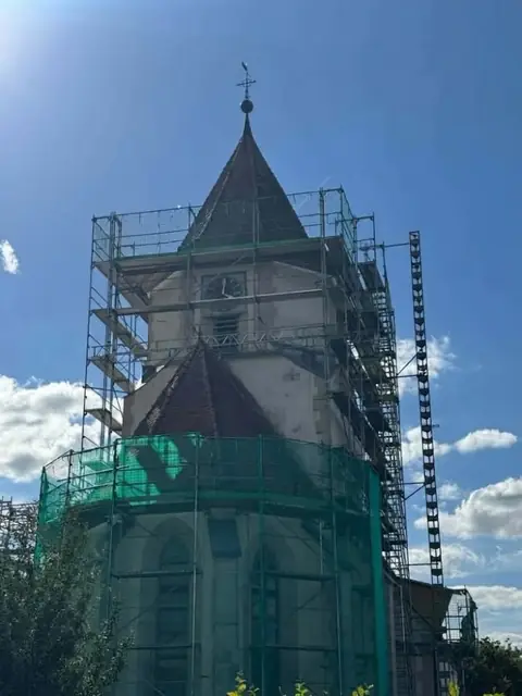 Lešenie na historickej stavbe – GerüstBau JS (48)