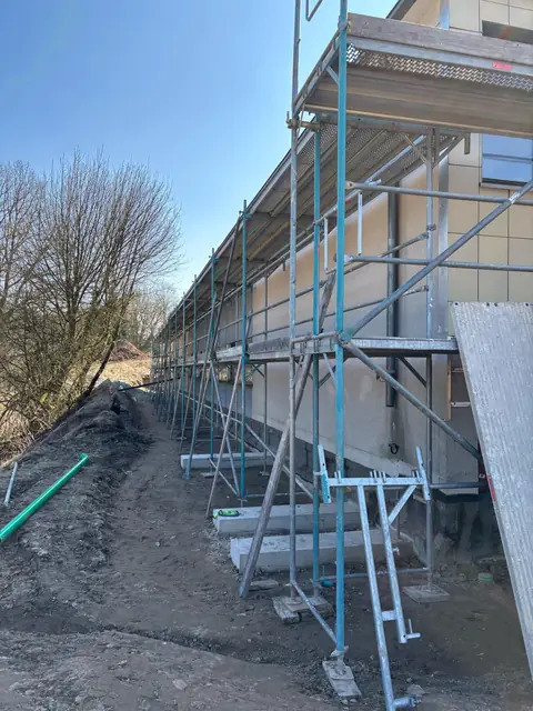 Lešenie na novostavbe – GerüstBau JS (97)