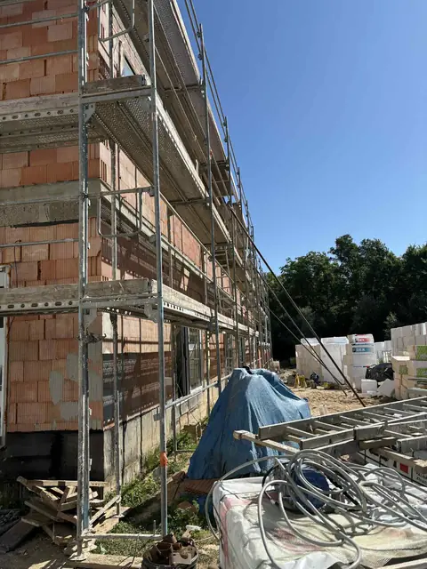 Lešenie na novostavbe – GerüstBau JS (102)