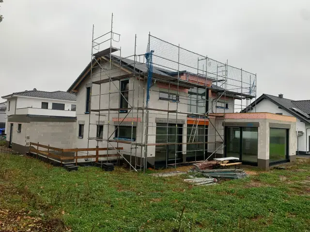 Lešenie na novostavbe – GerüstBau JS (109)